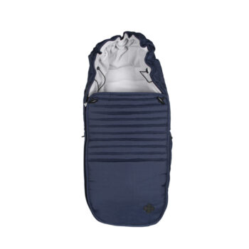 Kidsriver Voetenzak – een zachte en warme voetenzak, ontworpen om baby's comfortabel en beschermd te houden tijdens koude dagen, ideaal voor gebruik in kinderwagens en buggy's.