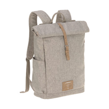 Lässig Rolltop Backpack – een duurzame en functionele luierrugzak met een verstelbare rolltop-sluiting voor extra opbergruimte, voorzien van meerdere vakken, een geïsoleerd flessenvak, en een verschoonmatje, ontworpen voor comfort en flexibiliteit tijdens uitstapjes met je baby.