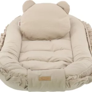 Soosie Babynestje – een zacht en comfortabel babynestje, gemaakt van hoogwaardige, ademende materialen, ontworpen om je baby een veilige en knusse slaapomgeving te bieden vanaf de geboorte, perfect voor gebruik in de wieg, box of onderweg.